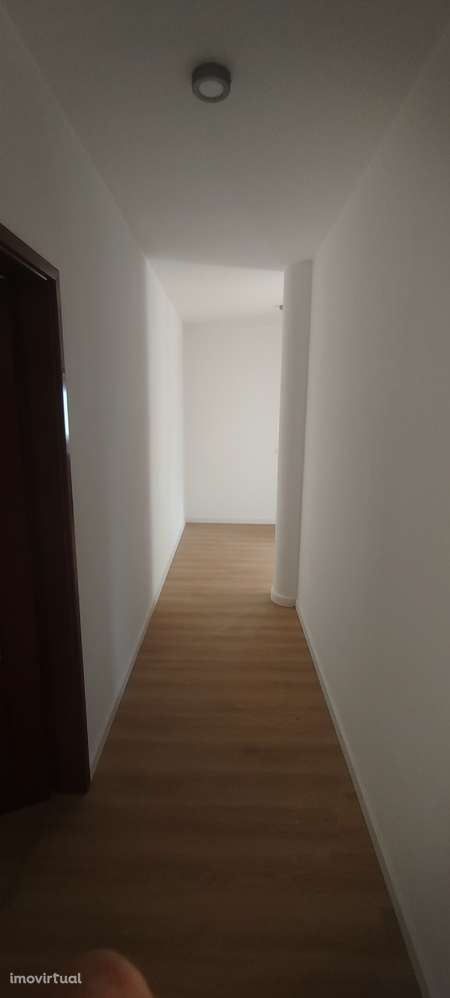 T2 com garagem, varanda e jardim em Raimonda - Grande imagem: 5/10