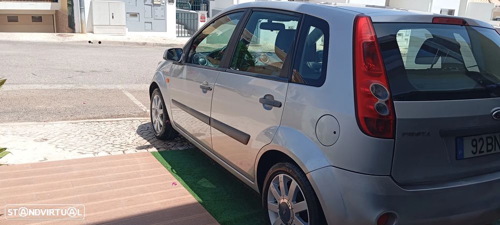 Ford Fiesta 1.25 Ghia - 7