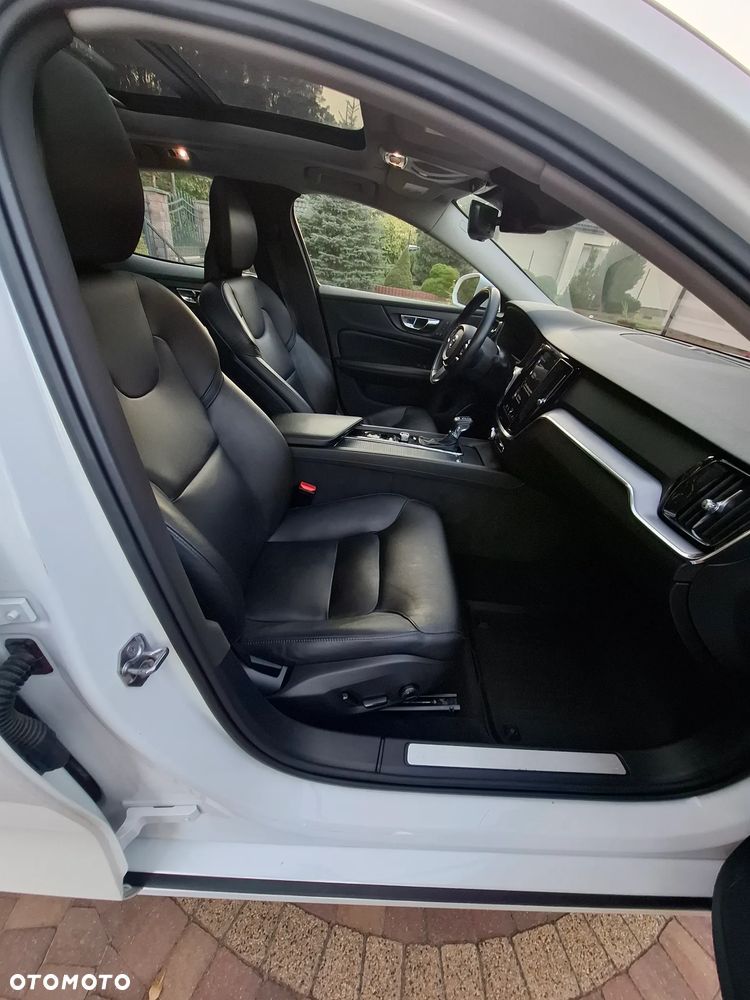 Volvo S60 T5 Momentum Pro - 11