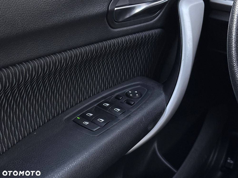 BMW Seria 1 - 30