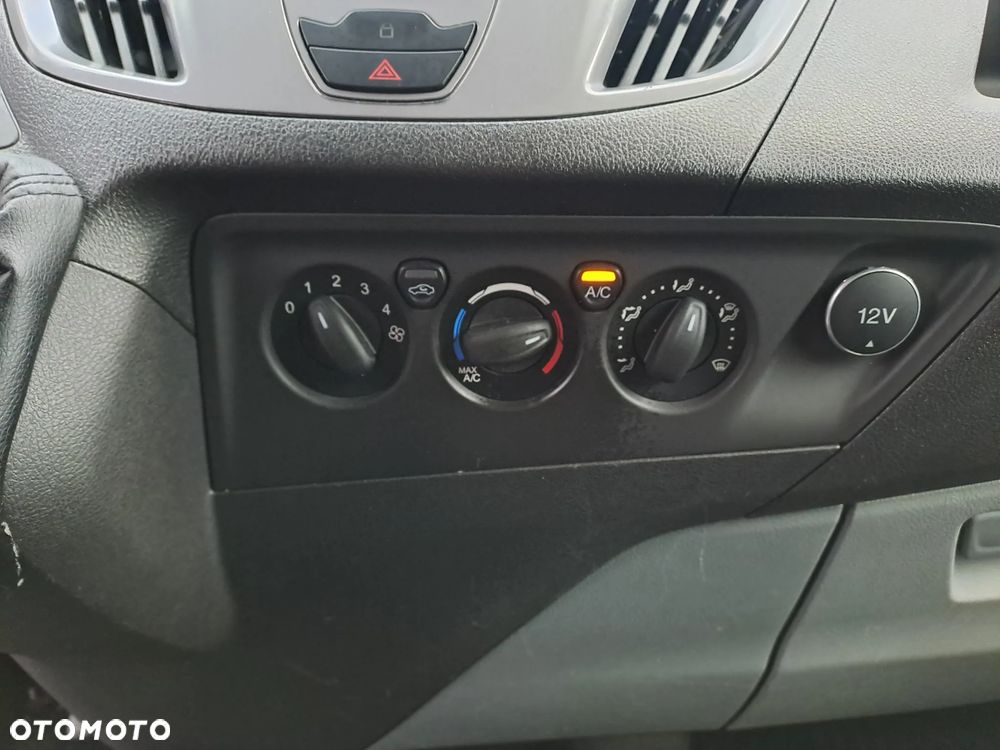 Ford TRANSIT CUSTOM - 16