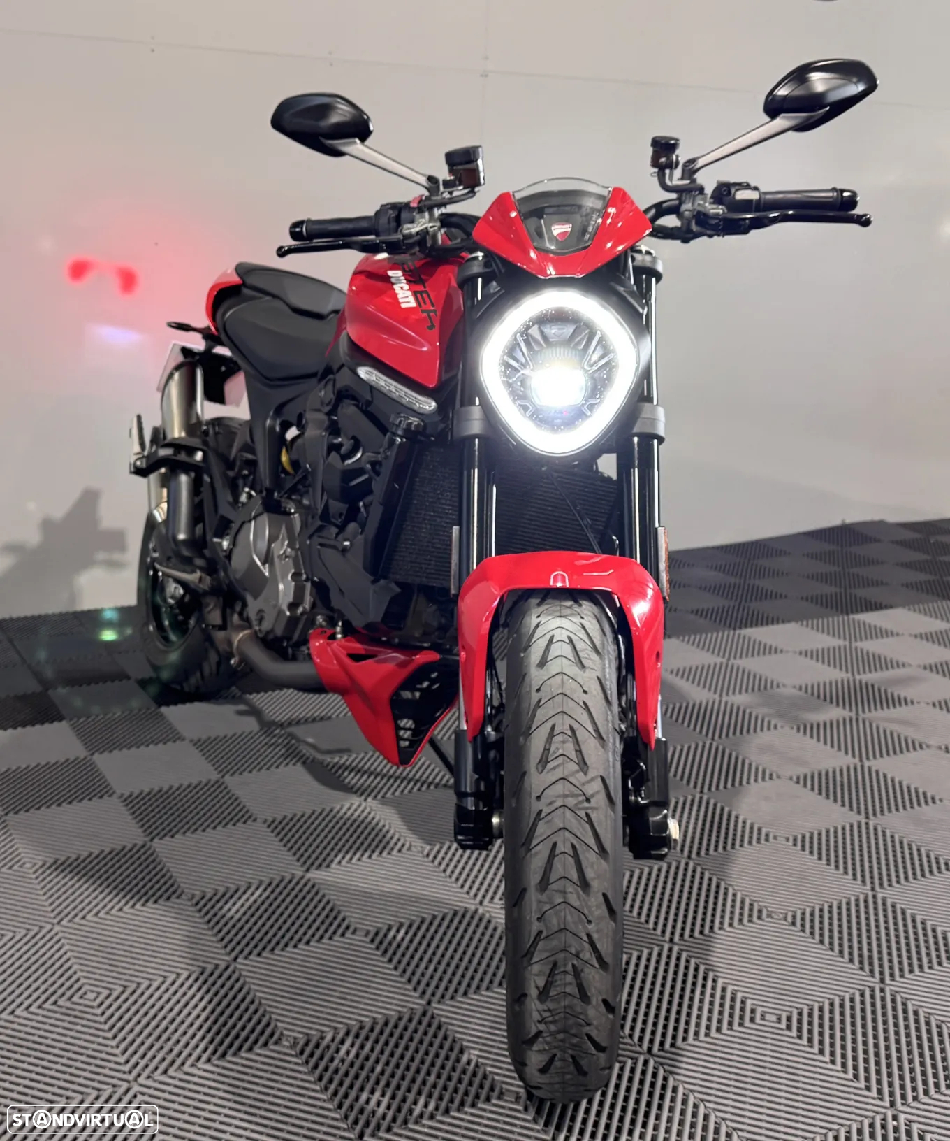 Ducati Monster 937 - 7