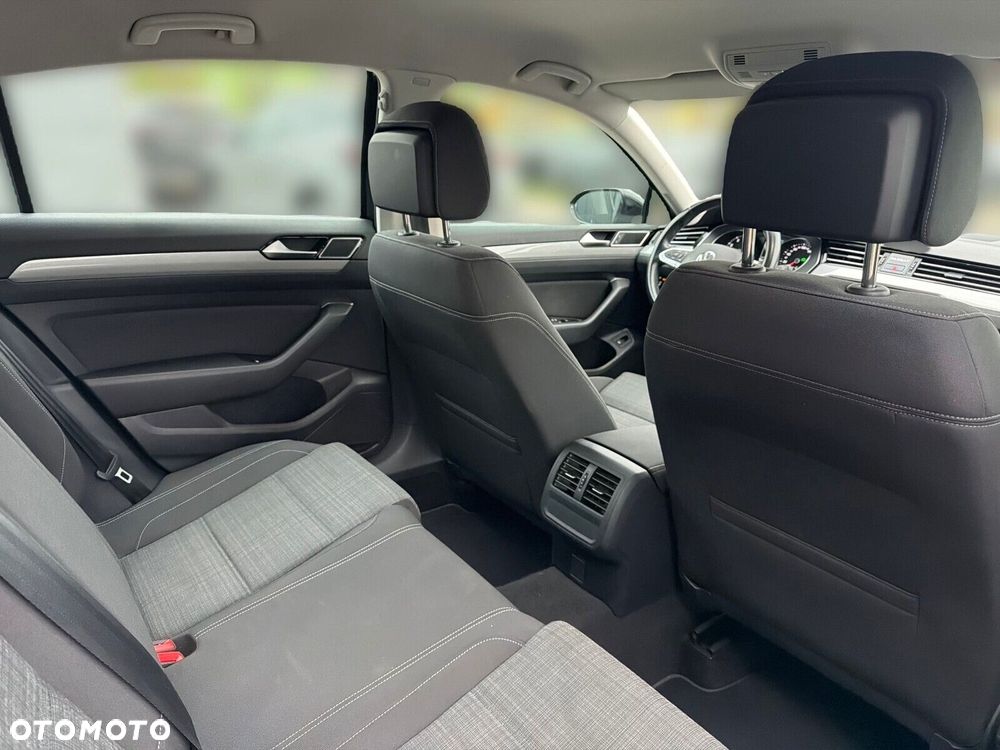 Volkswagen Passat 1.5 TSI EVO Business DSG - 28