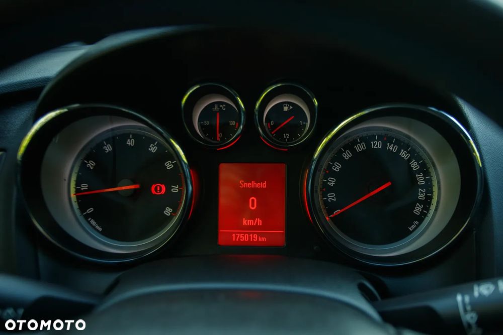 Opel Astra 1.4 Innovation - 19