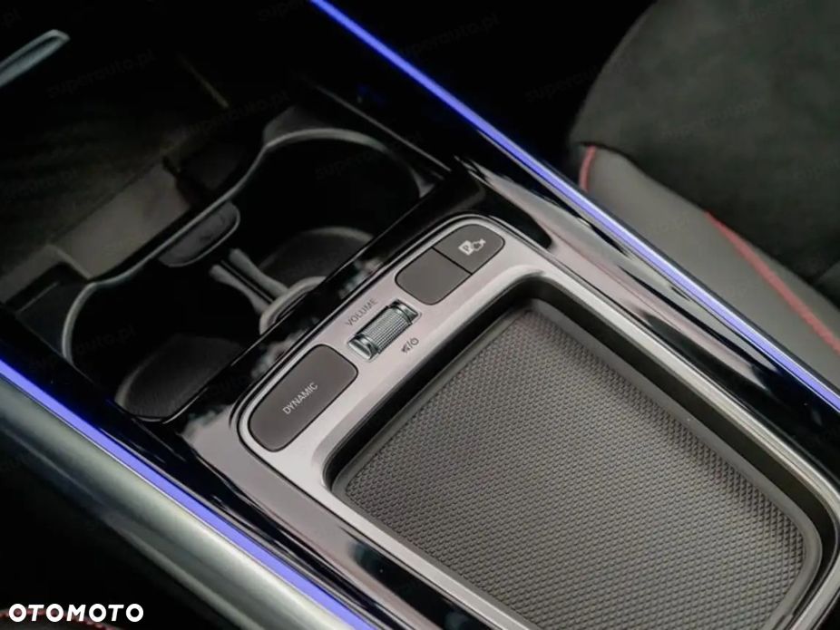 Mercedes-Benz GLA 200 d AMG Line - 12