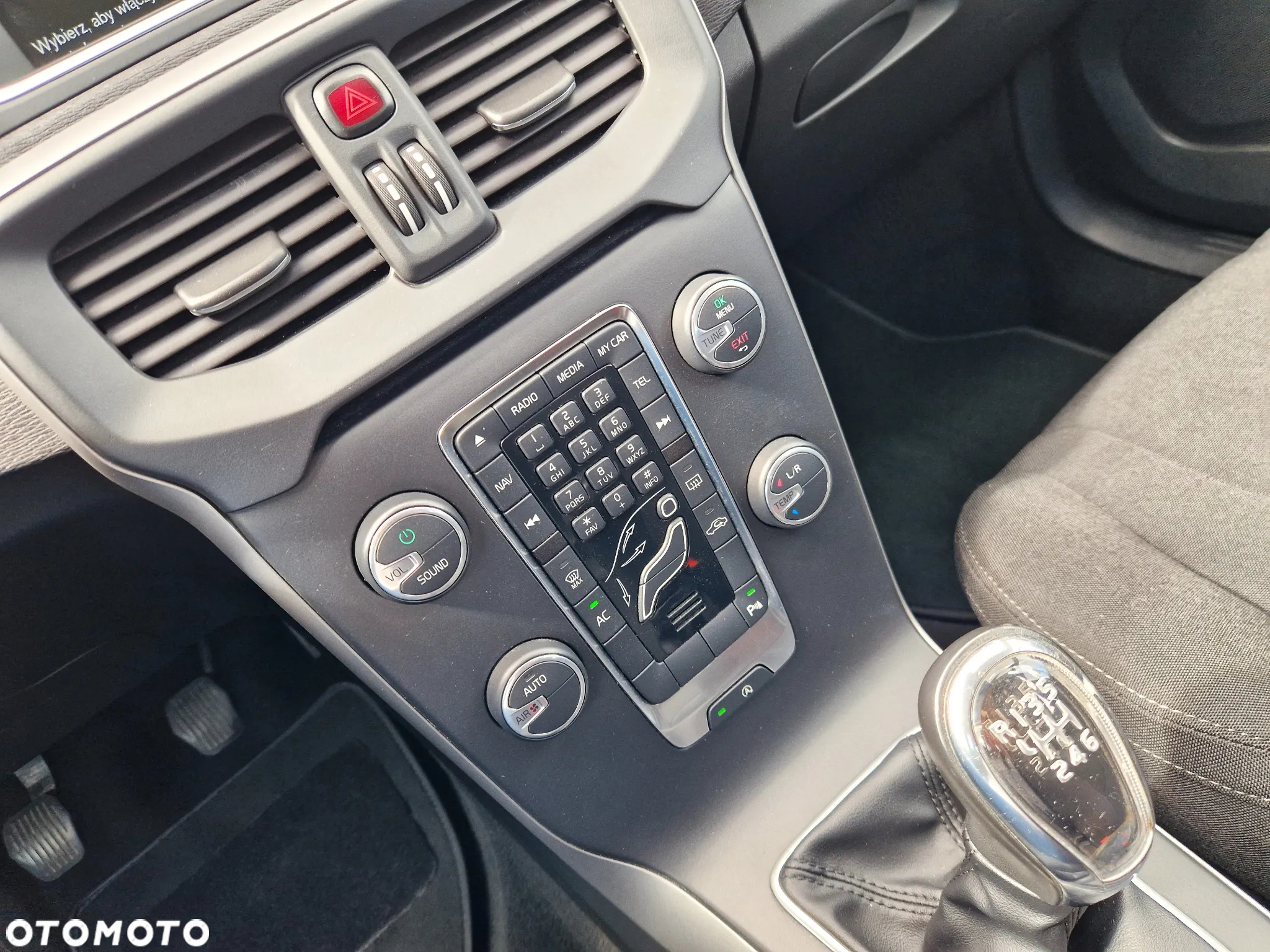 Volvo V40 D2 Momentum - 33