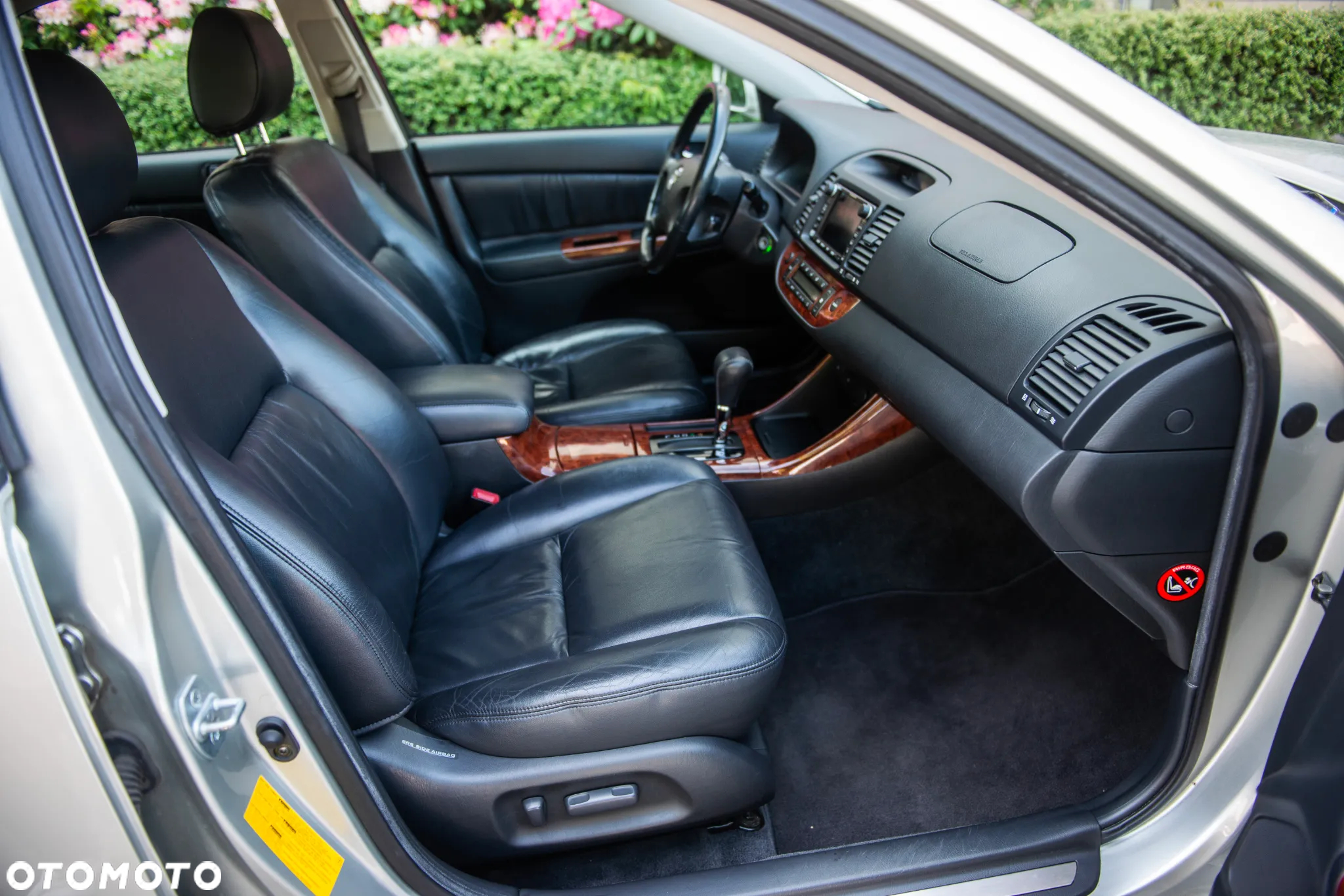 Toyota Camry 3.0 V6 - 24