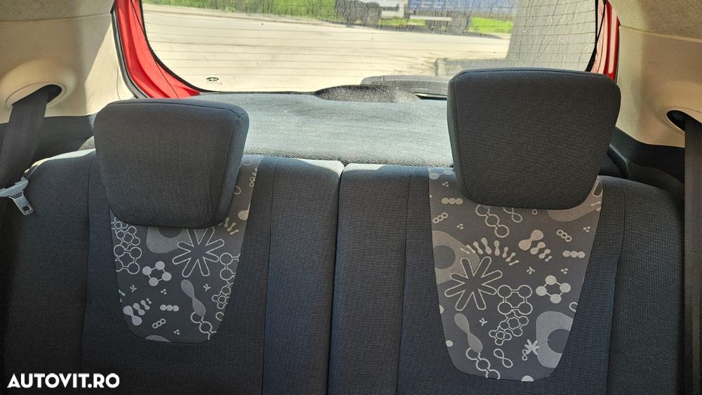 Ford Ka 1.2i Ambiente - 5