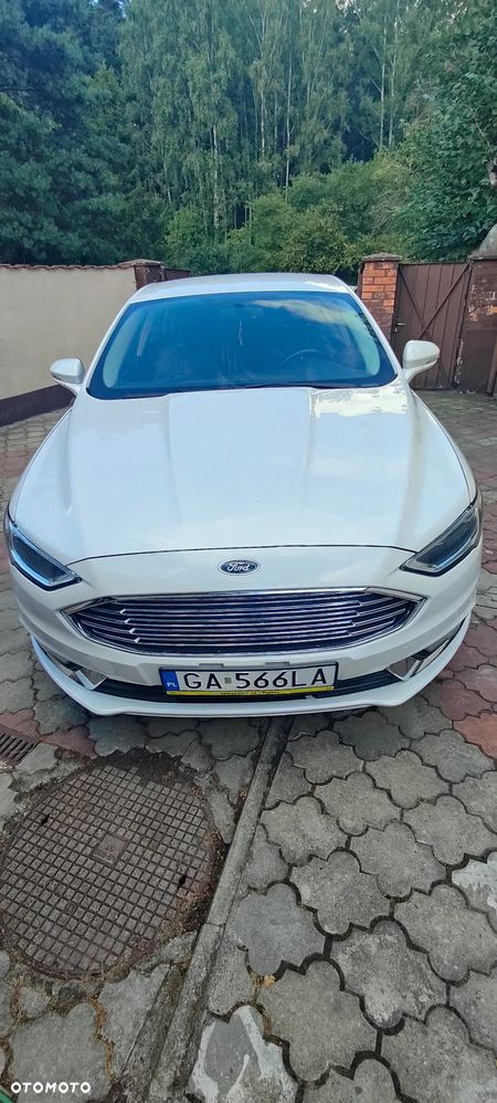 Ford Fusion - 2