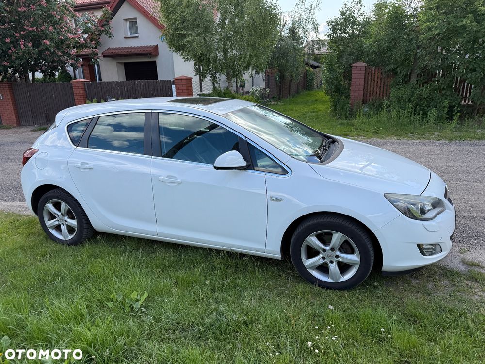 Opel Astra 1.4 Turbo Cosmo - 8