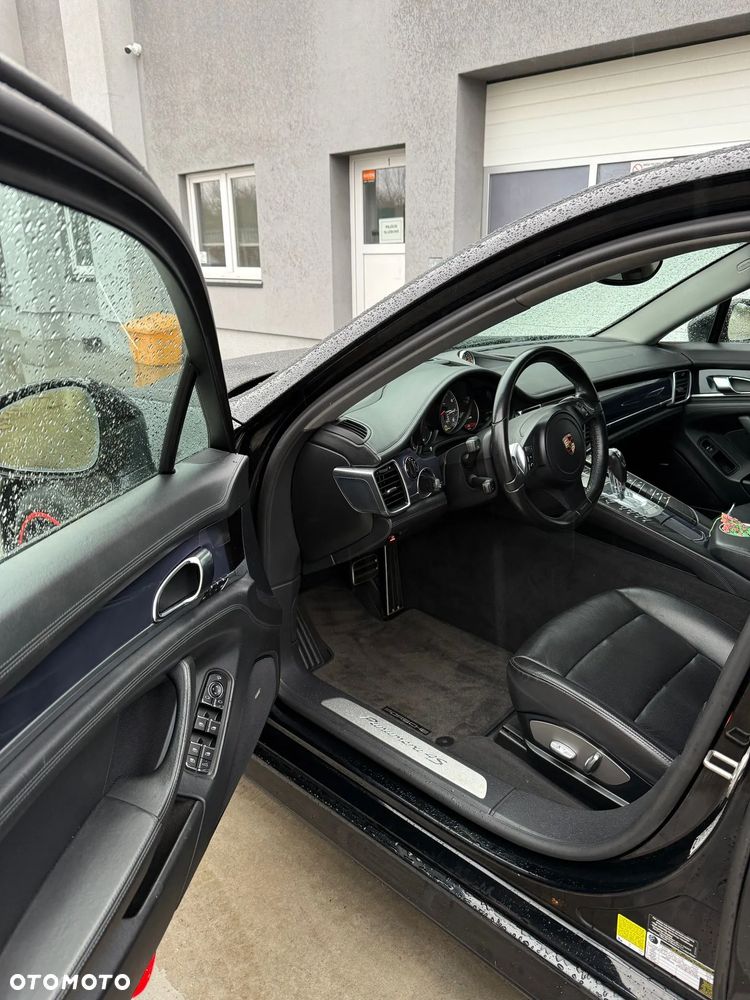 Porsche Panamera 4S PDK - 6