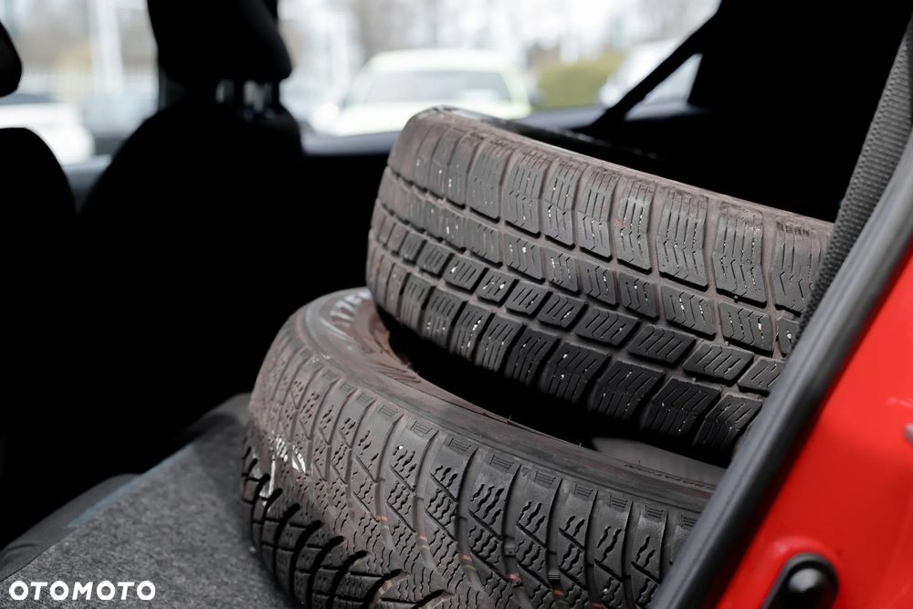 Toyota Yaris 1.33 Luna - 8