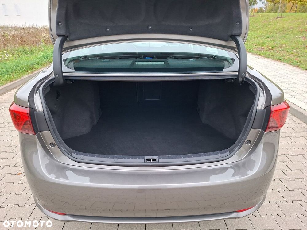 Toyota Avensis 2017