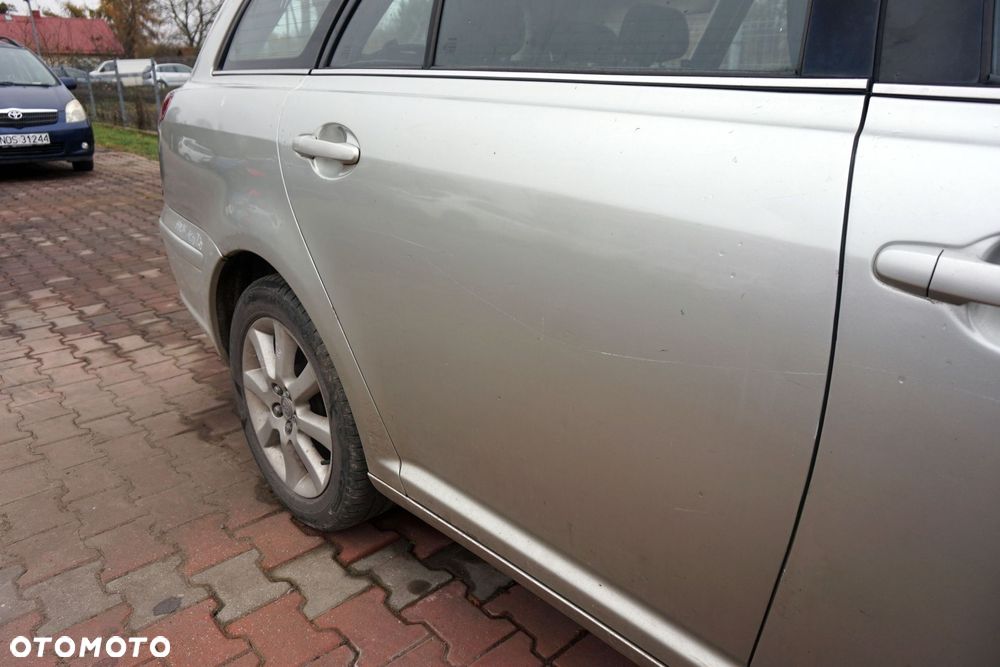 DRZWI TYLNE PRAWE AVENSIS II T25 KOMBI 1C0  SREBRNY TOYOTA 2003-2006 - 3