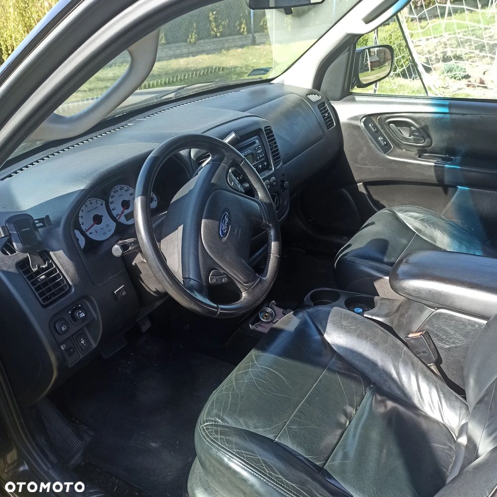 Ford Maverick 3.0 V6 Limited - 4