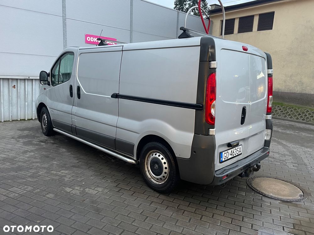 Opel Vivaro - 10