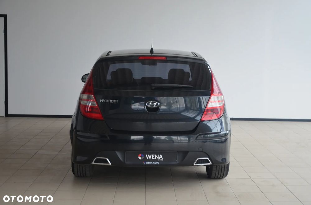 Hyundai i30 1.6 CRDi FIFA WM Edition - 15