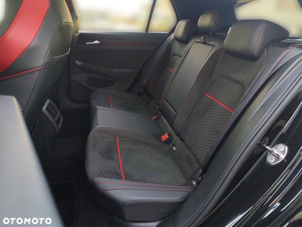 Volkswagen Golf - 12