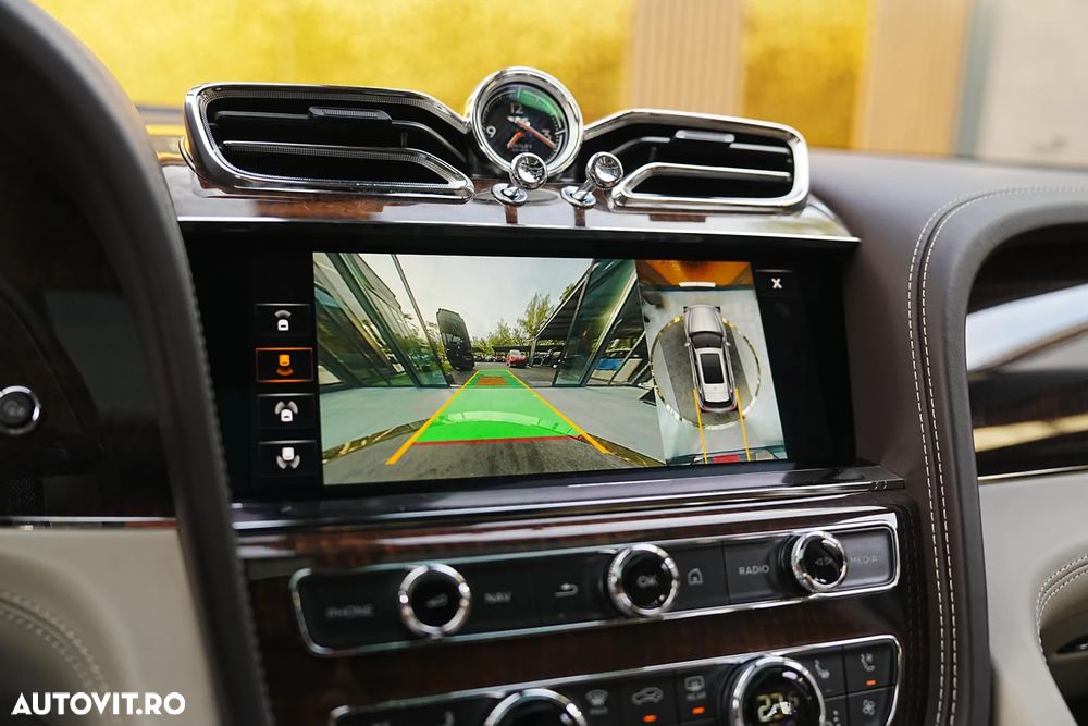 Bentley Bentayga - 19