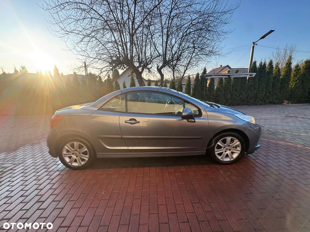 Peugeot 207 CC - 10