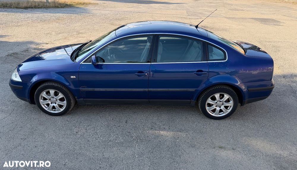 Volkswagen Passat - 4