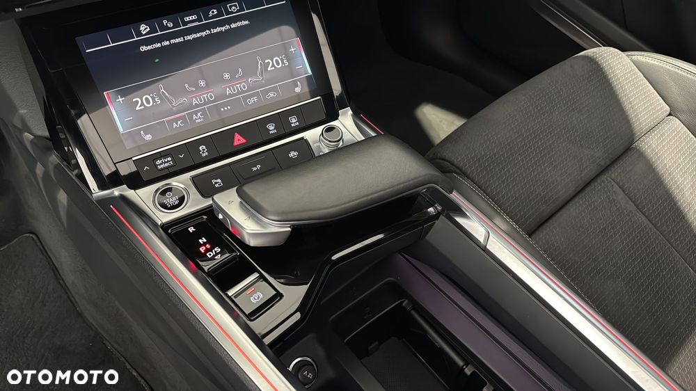 Audi Q8 e-tron - 16