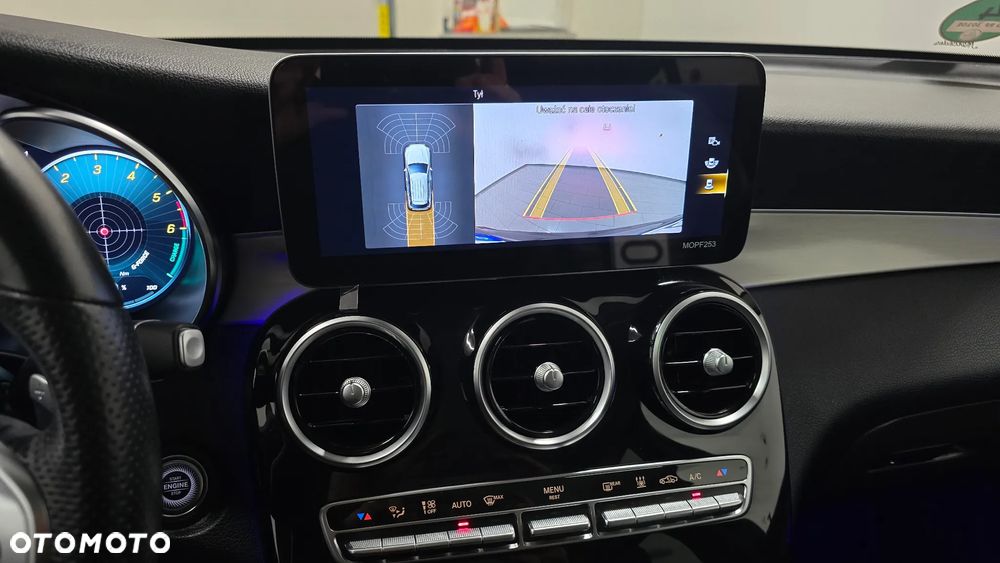 Mercedes-Benz GLC 300 de 4Matic 9G-TRONIC AMG Line Plus - 35