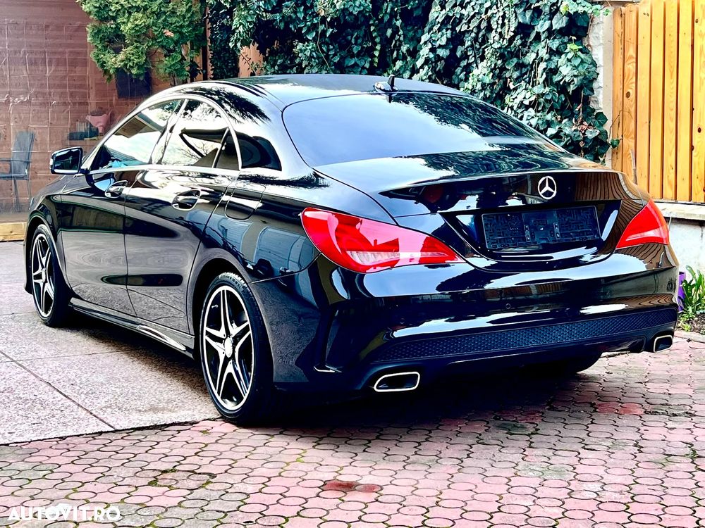 Mercedes-Benz CLA 180 AMG Line - 4