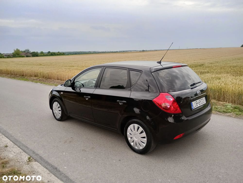 Kia Ceed 1.4 CVVT Attract - 19