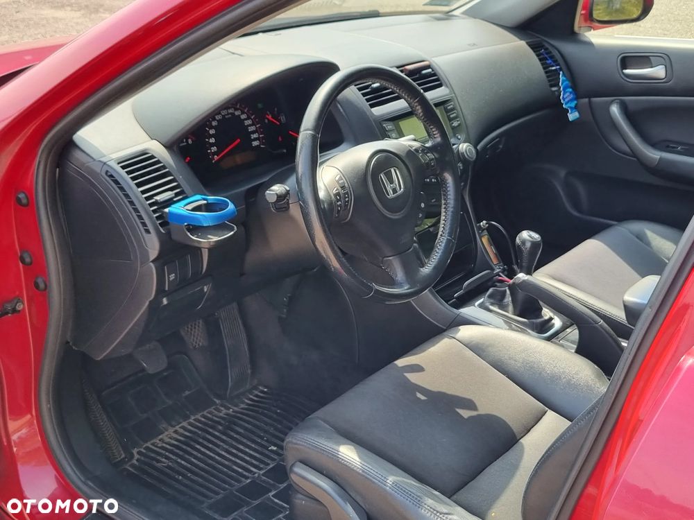 Honda Accord 2.0 Sport - 12