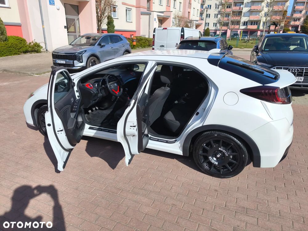 Honda Civic 1.8 i-VTEC Sport - 9