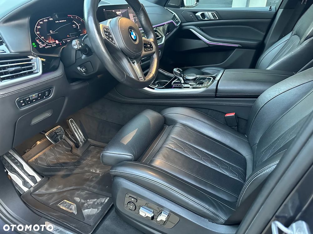 BMW X5 M M50d - 10