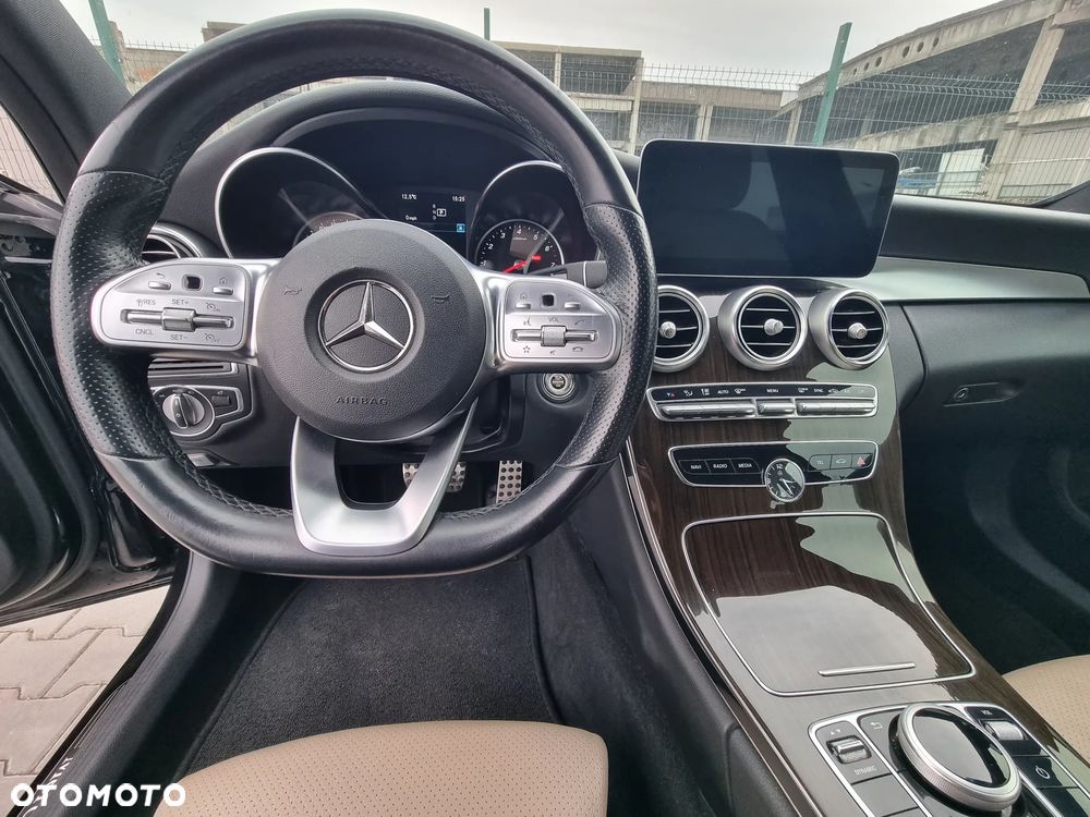 Mercedes-Benz Klasa C - 32