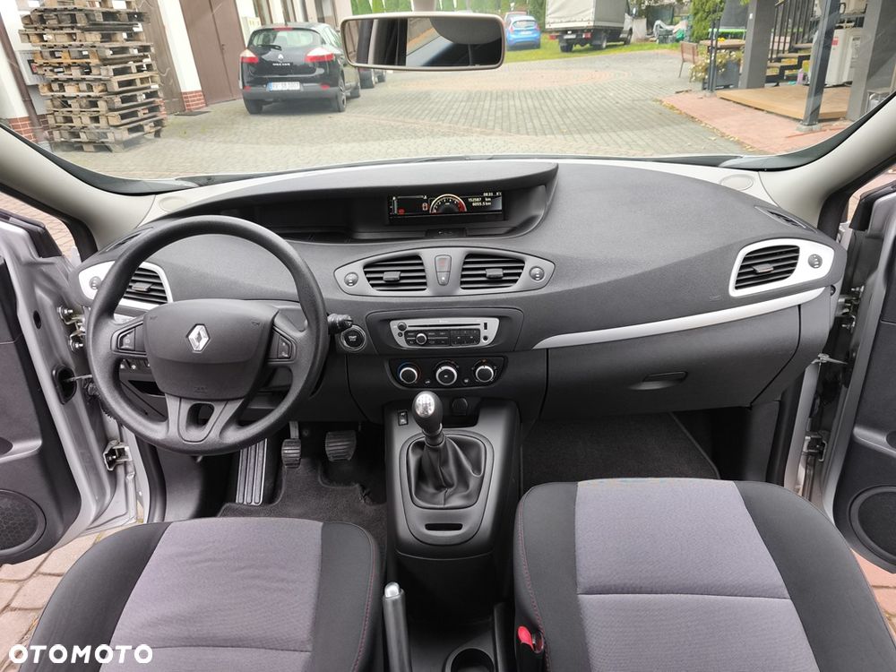 Renault Scenic 1.6 16V 110 Authentique - 22