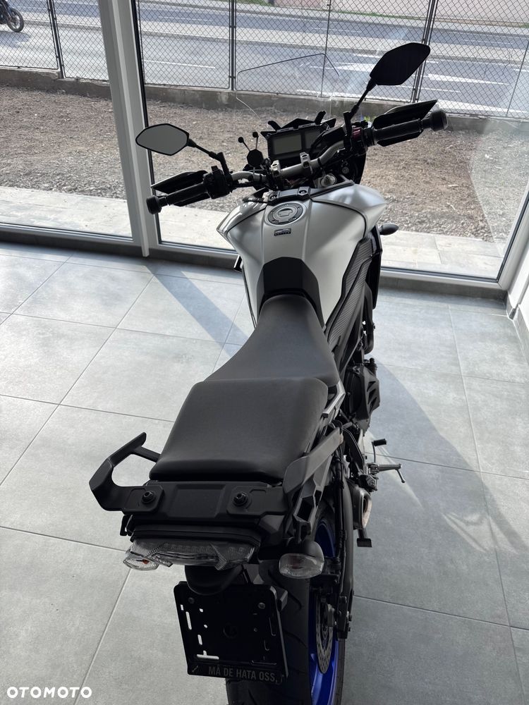 Yamaha MT - 6