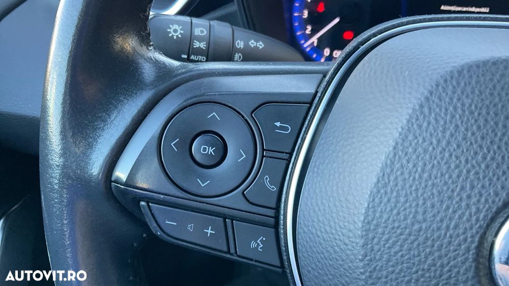 Toyota Corolla 1.8 HSD TS Dynamic - 19