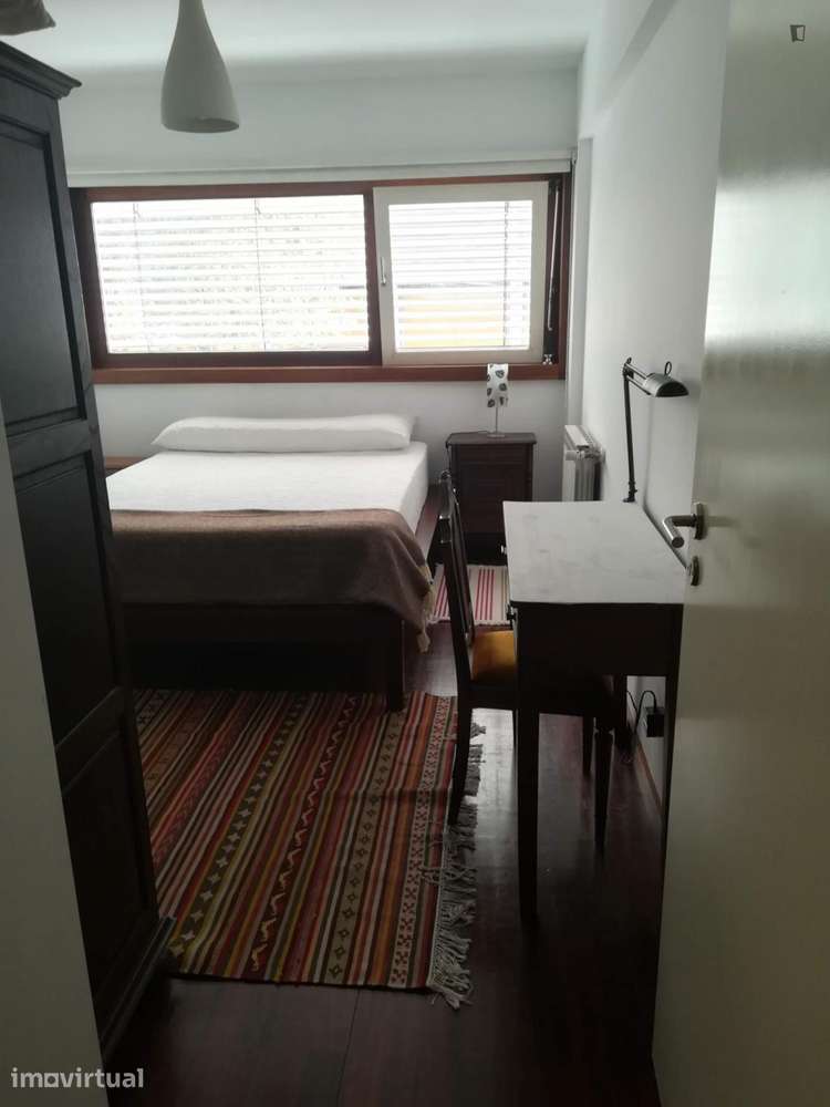 Quarto - localizado em Aldoar Porto - Grande imagem: 2/12