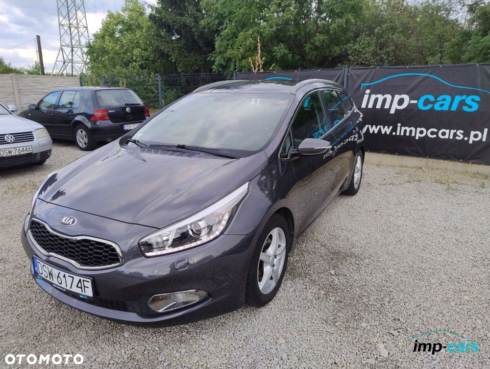 Kia Ceed - 8