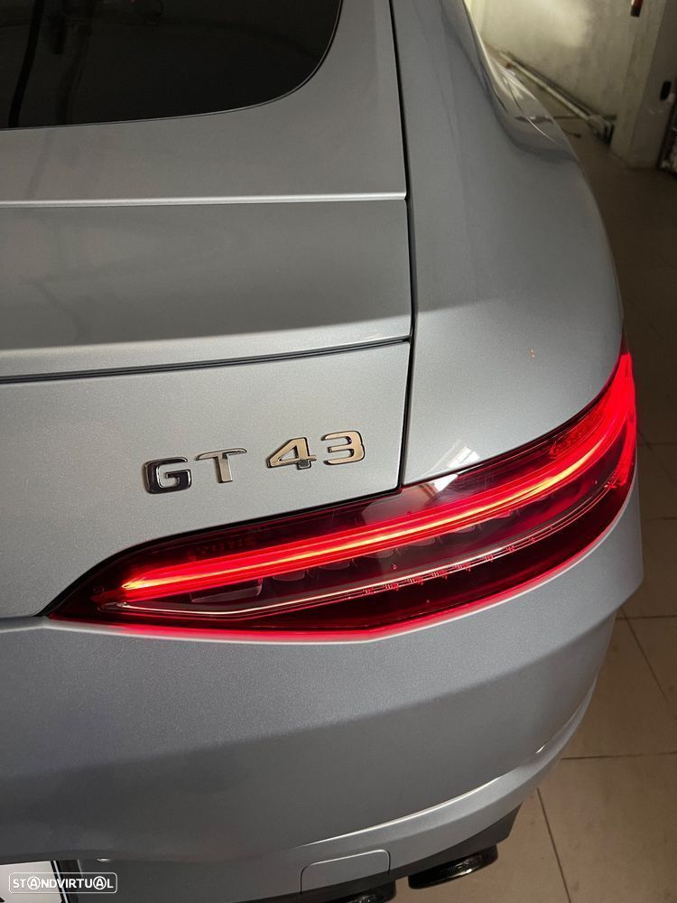 Mercedes-Benz AMG GT 43 4Matic+ Coupe Speedshift TCT 9G - 13