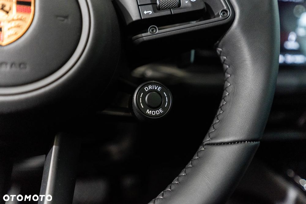 Porsche Cayenne E-Hybrid PHEV Black Edition - 18