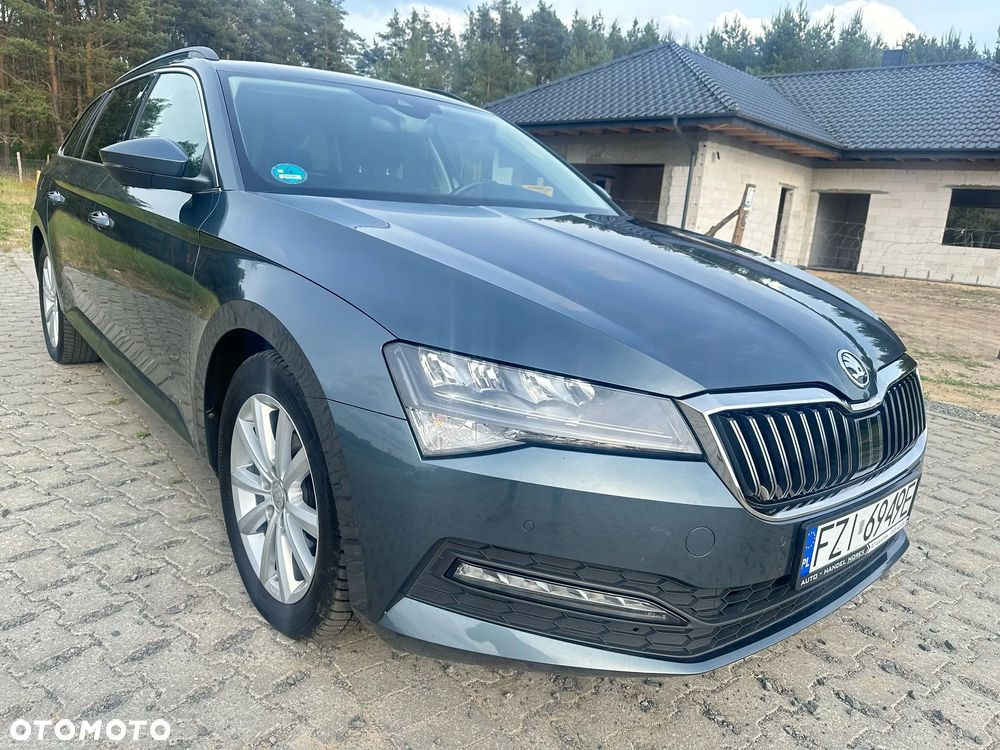 Skoda Superb 2.0 TDI DSG Ambition - 4