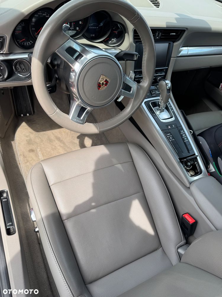 Porsche 911 Carrera 4 PDK - 7