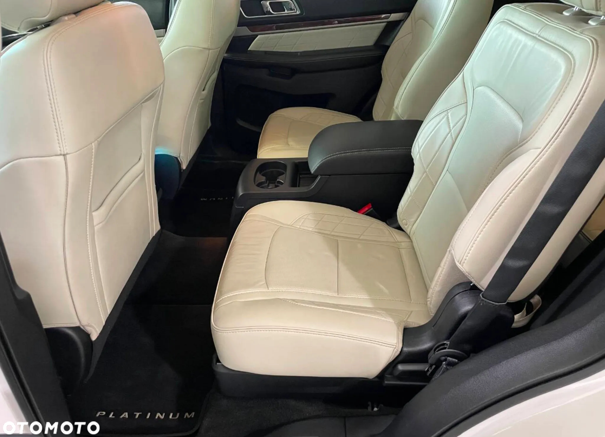 Ford Explorer - 14