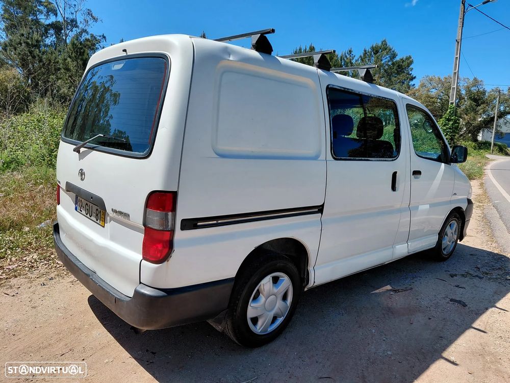 Toyota HiAce 2.5 D-4D Service 2.8T - 2