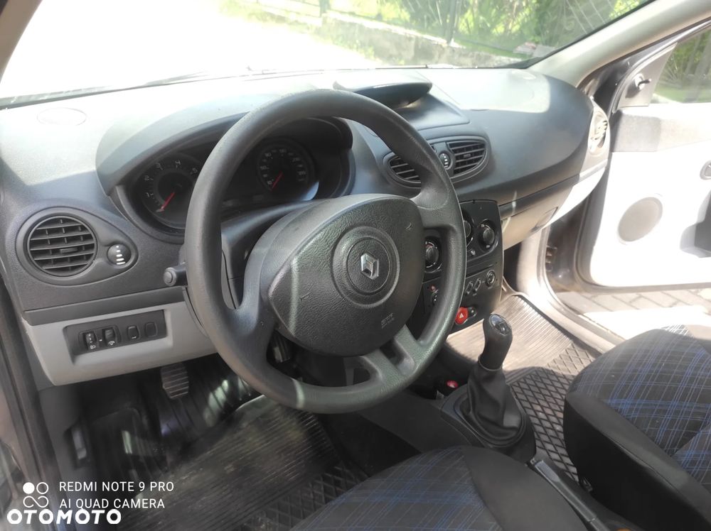 Renault Clio 1.4 Fairway - 8