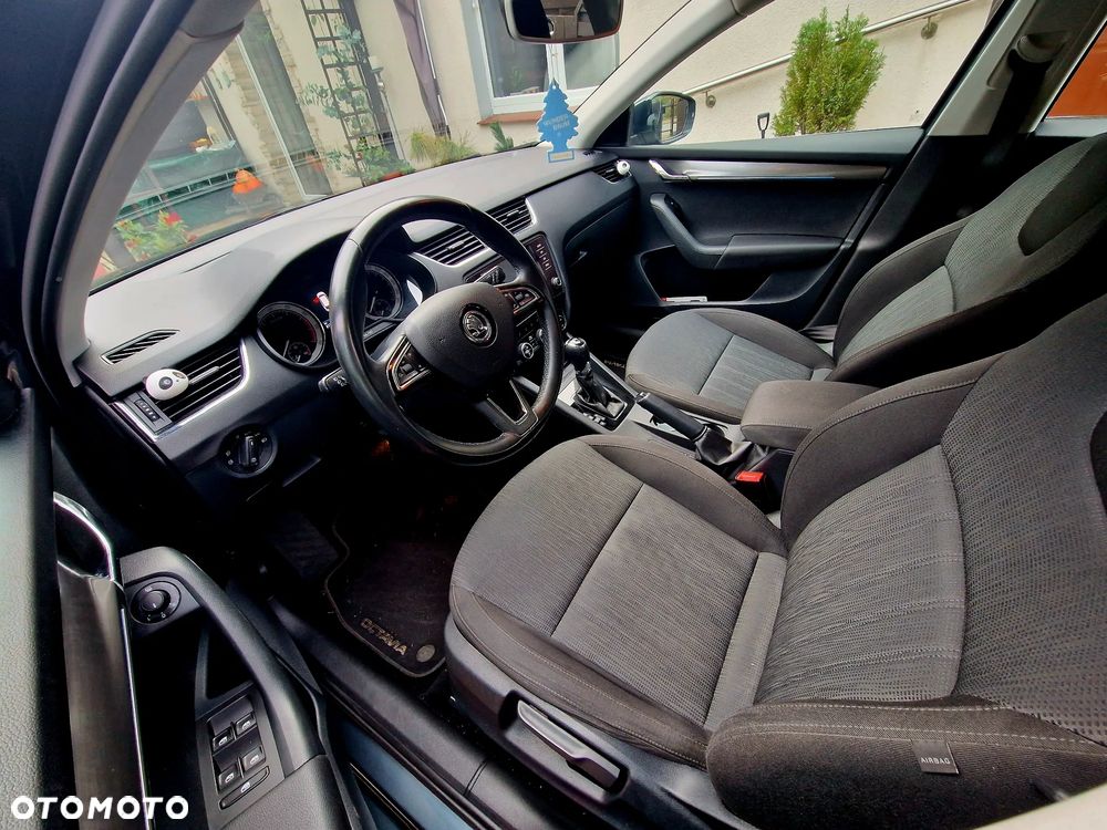 Skoda Octavia 1.4 TSI Style DSG - 7