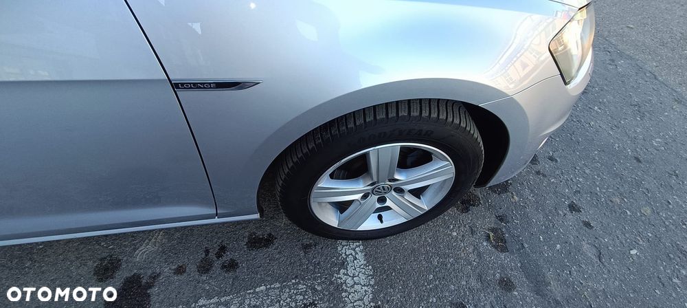 Volkswagen Golf 2.0 BlueTDI DSG Comfortline - 10