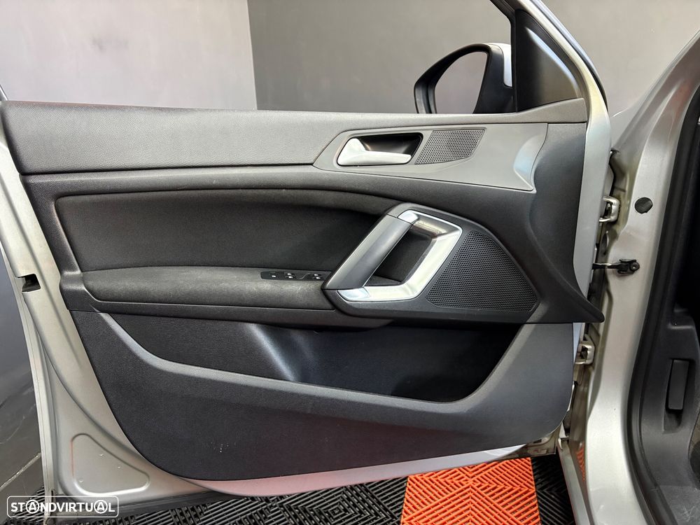 Peugeot 308 SW BlueHDi 120 Stop & Start Active - 32