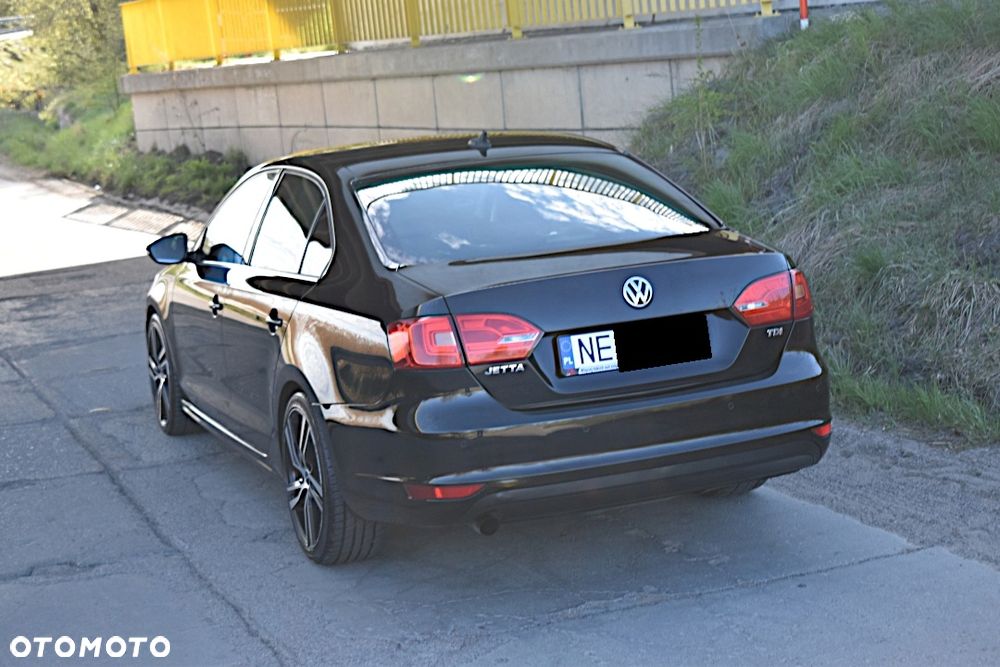 Volkswagen Jetta 1.6 TDI DSG Blue Motion Technology Life - 12