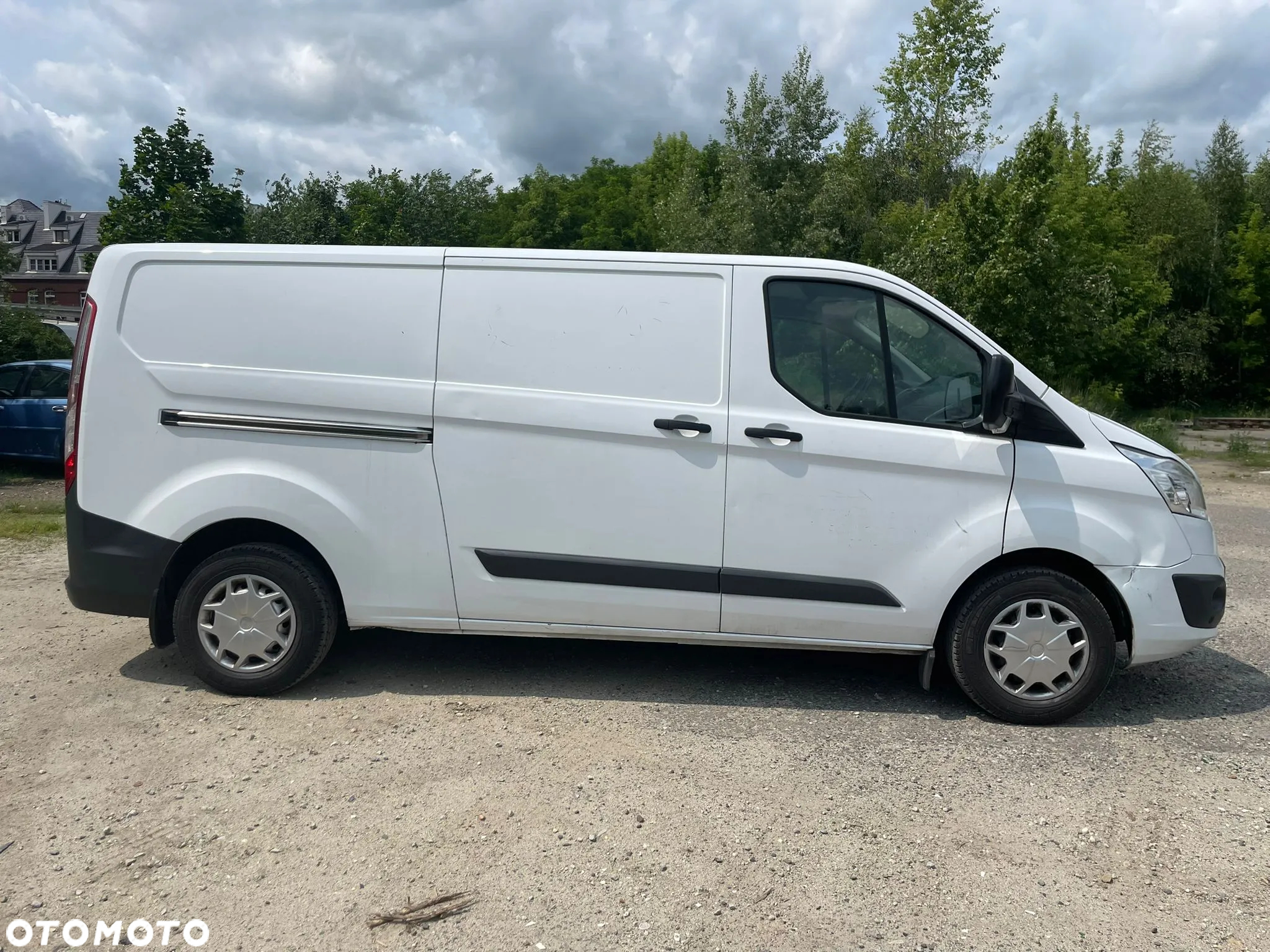 Ford TRANSIT CUSTOM - 12